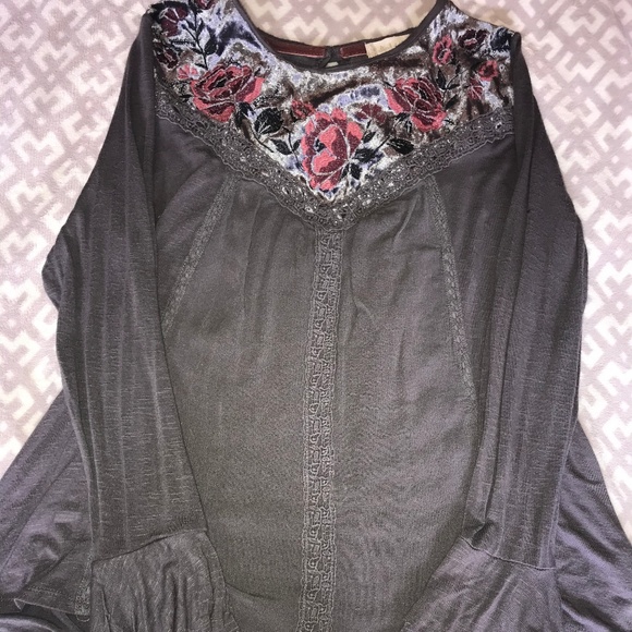 Altar'd State Floral Velvet Boho Sleeve Top Size S - Picture 1 of 5